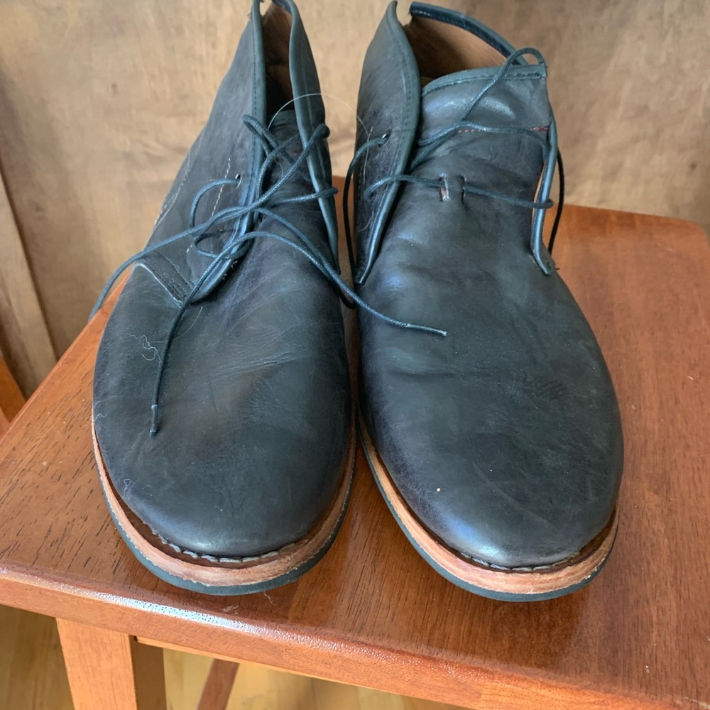 Timberland - Timberland boot company leather Chukkas Black. Like New size 12